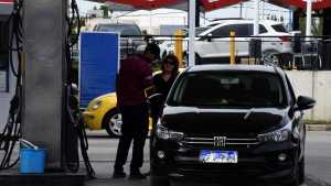 A punta de pistola amenazaron a un empleado y robaron una estación de servicio en Roca