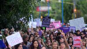 Día de la Mujer 2024, con marco multitudinario: marchas en Neuquén, Cipolletti, Roca, Bariloche y Viedma