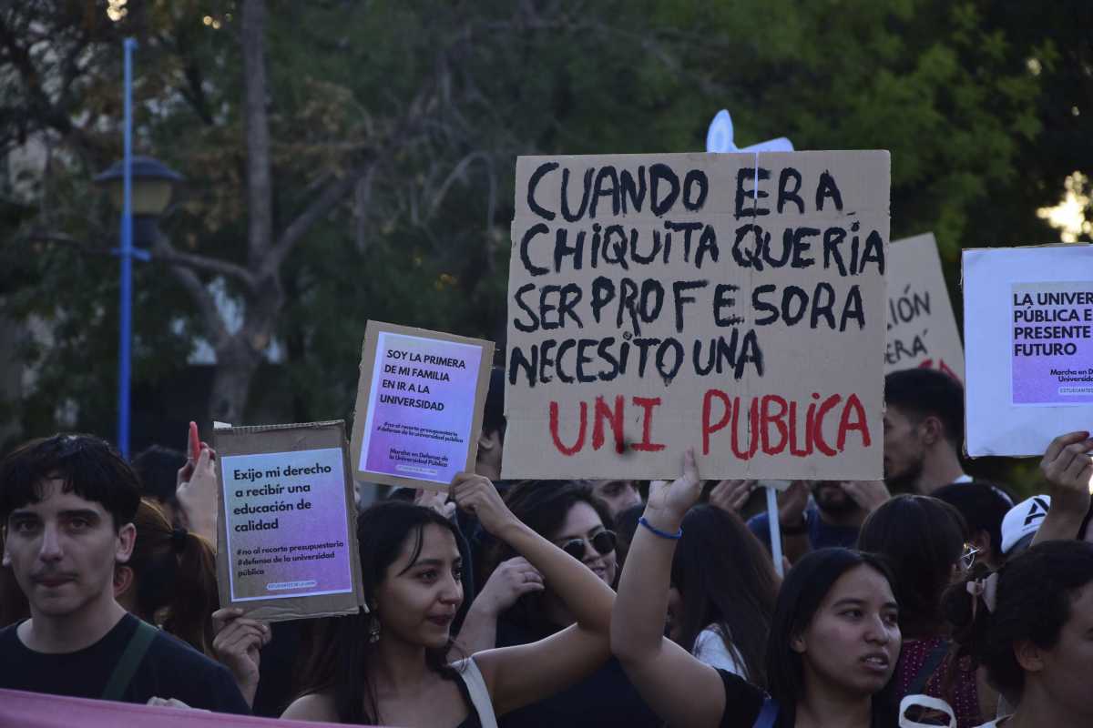 Marcharán en Roca en defensa de la universidad pública. Foto: Andrés Maripe