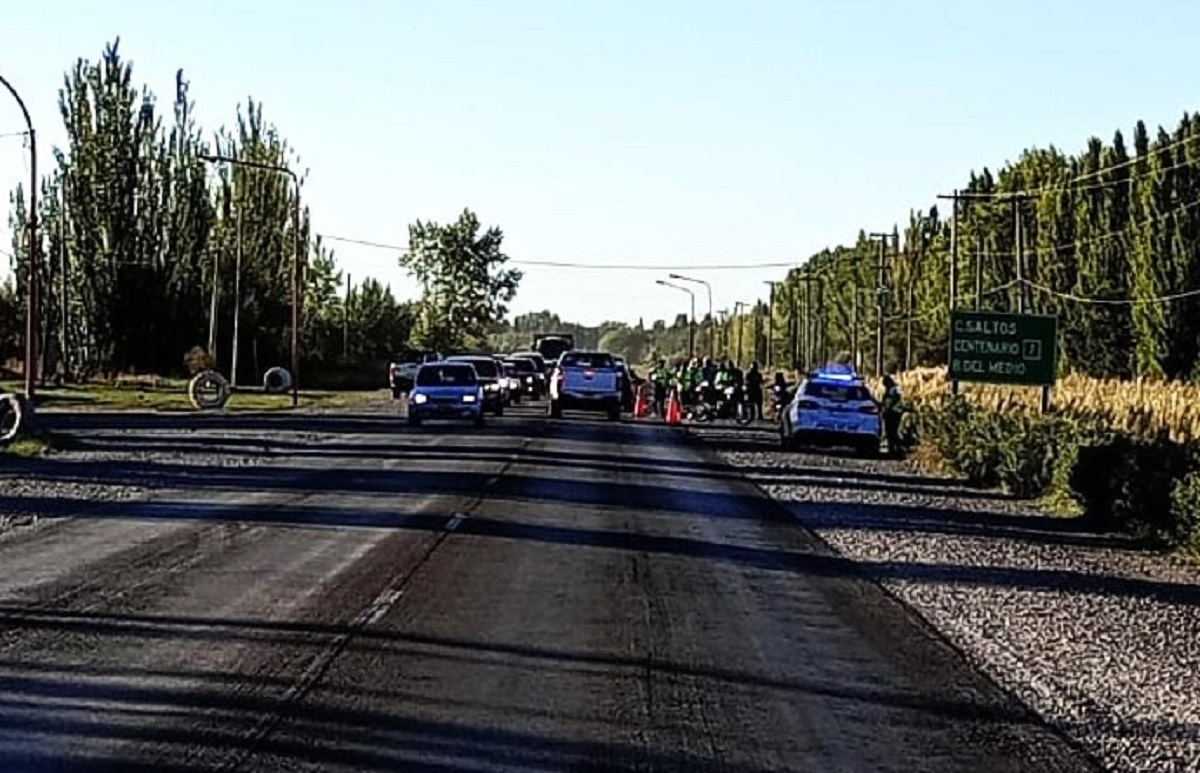 Fuerte choque sobre la Ruta 151, en Cipolleti. Foto: Miguel Ángel Parra. 