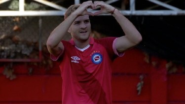 Luciano Gondou tras el gol de Argentinos Juniors.