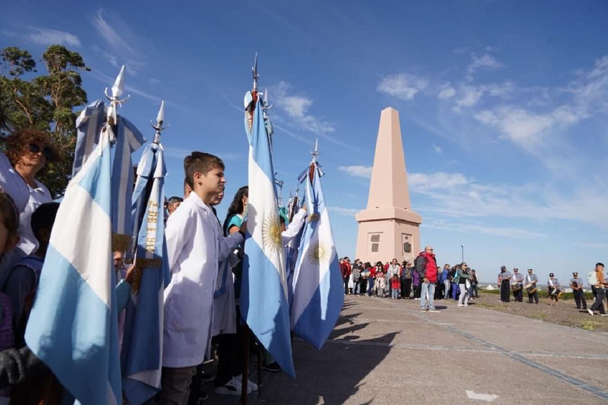 Se conmemoraron los 197 años de la Gesta del / de Marzo en el Cerro de la Caballada de Carmen de Patagones.