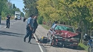 Dos heridos graves tras un choque en la Ruta 65, cerca de Allen: iban alcoholizados en una moto