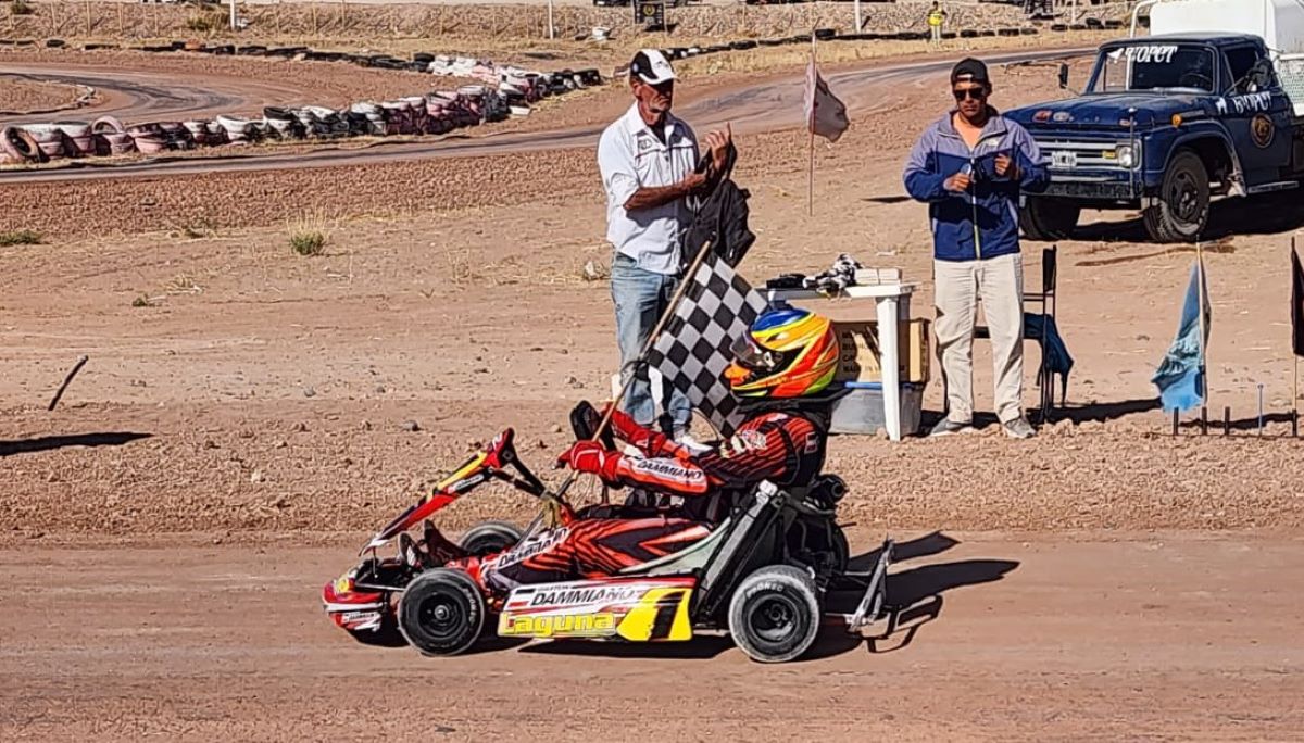 Maxi Amores durante la primera fecha del Apertura de Karting con Caja. Foto: Gentileza.