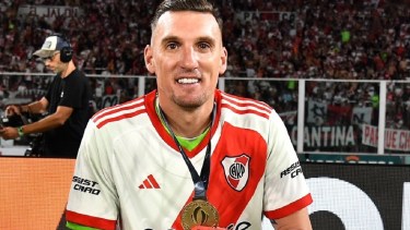 Franco Armani se convirtió en el arquero argentino con más títulos.