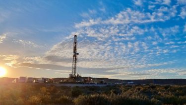 Federico Tomasevich, el financista de Puente, desembarca en el petróleo y el gas al asociarse con una petrolera.