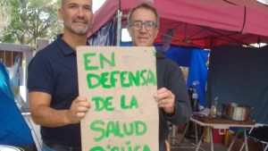 Juan Martín, legislador del PRO, acompañó el acampe de los hospitalarios en Roca: «salud es prioridad»