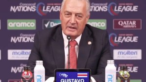Alfaro se rindió ante la Selección: «Tenemos el privilegio de jugar contra el campeón del mundo»