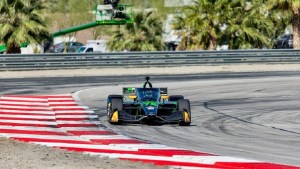 IndyCar: Agustín Canapino terminó en el top 10 de la millonaria carrera en Thermal
