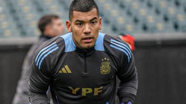 Walter Benítez hará su debut esta noche con la Selección Argentina.