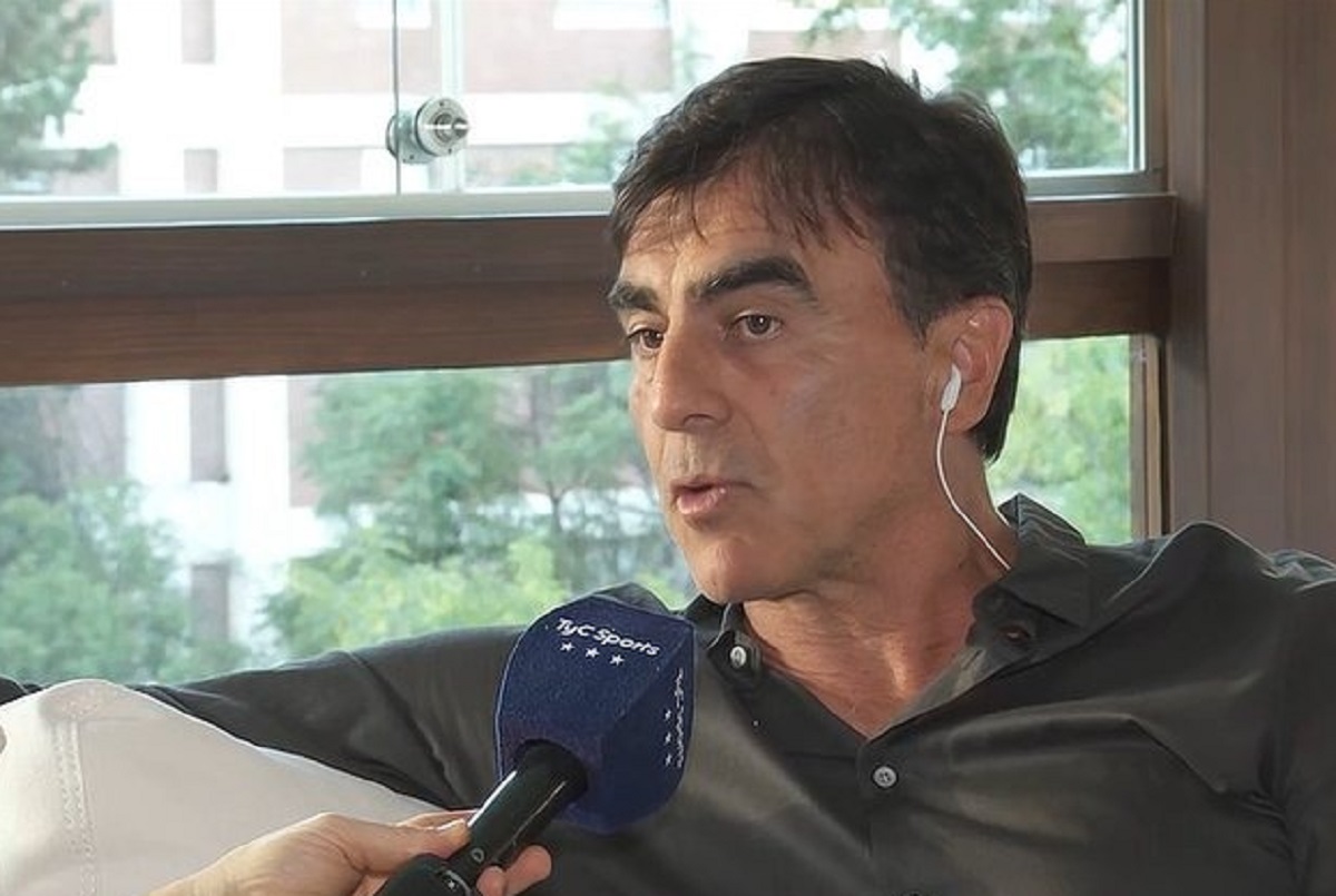 Gustavo Quinteros opinó sobre la situación de los cuatro jugadores de Vélez detenidos.