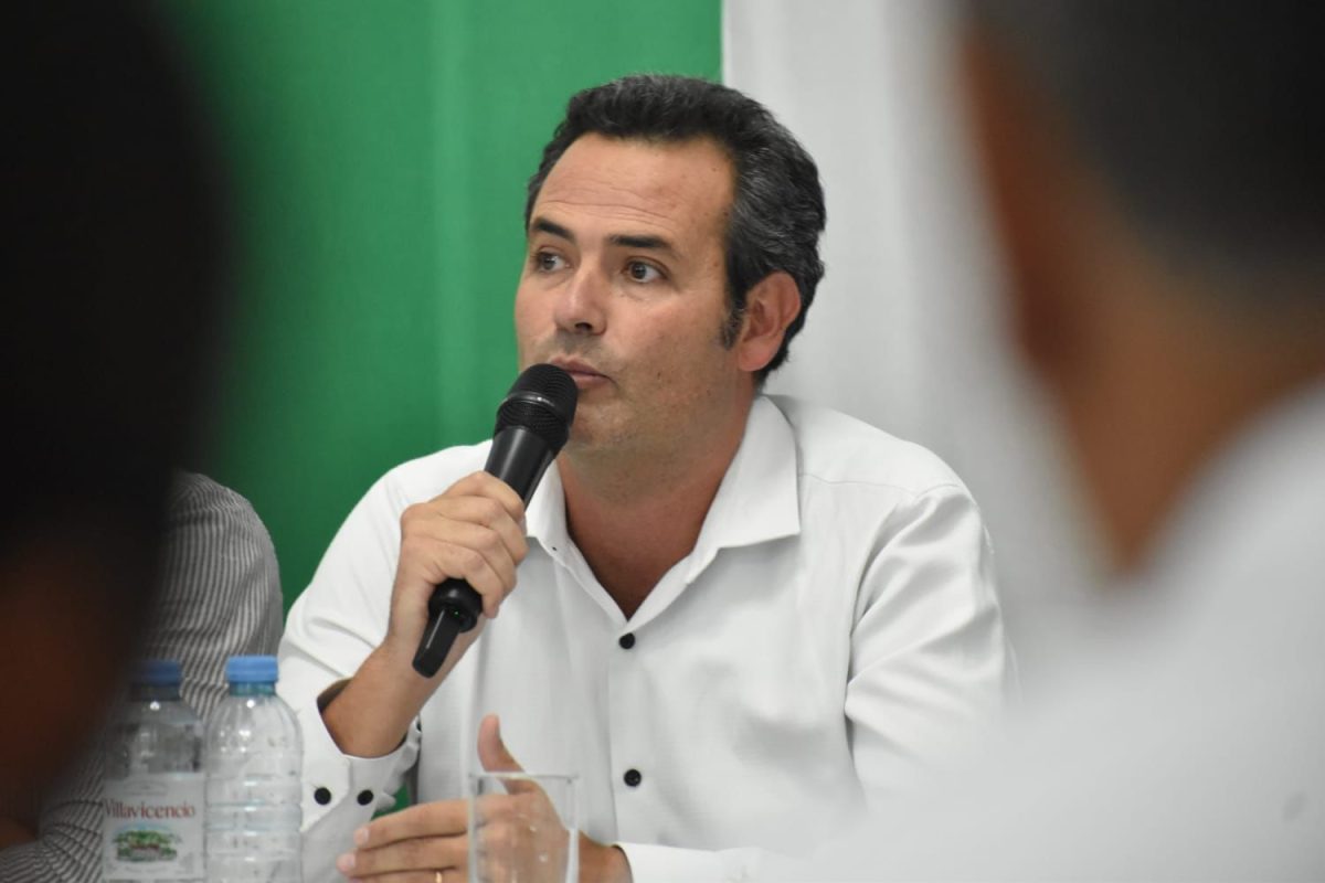 El ministro de Desarrollo Humano, Deportes y Cultura de Río Negro, Juan Pablo Muena dijo que hay 20.000 beneficiarios de módulos alimentarios. Foto: Gentileza
