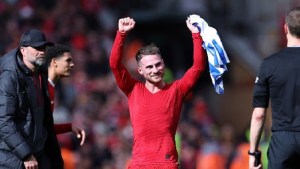 Con Alexis Mac Allister como figura, Liverpool le ganó a Brighton y está en la cima de la Premier