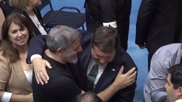 En las dos gestiones anteriores de Weretilneck se gestaron tres pases a planta permanente en acuerdo con ATE. Ahora el objetivo es el ajuste. Archivo