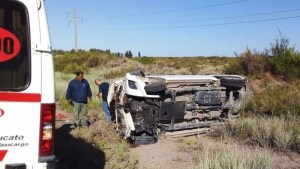 ¿Frenó de golpe y provocó la muerte de dos personas en Río Negro?: qué se sabe del choque de Catriel
