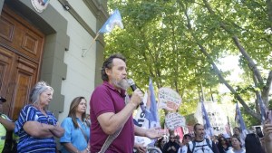El gobierno de Figueroa llamará otra vez a los docentes de Neuquén para negociar salarios