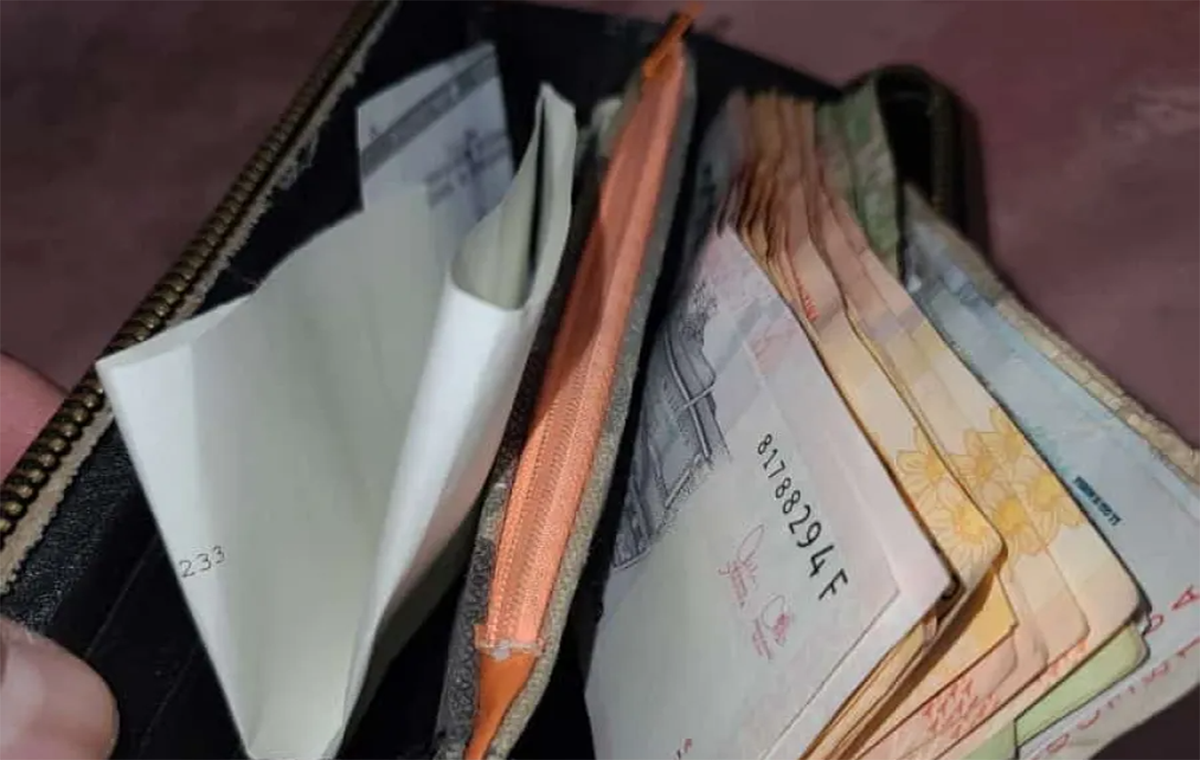 La billetera encontrada en Roca. Foto: redes
