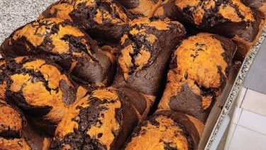 Budín marmolado bien esponjoso para acompañar con mate