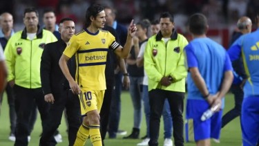 Cavani fue blanco de insultos por parte de la hinchada de Estudiantes.