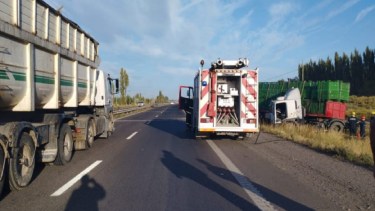 El camión transportaba bins vacíos. Foto: Gentileza LCR.