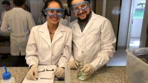 Fascinantes fotografías microscópicas en Bariloche: pareja de la UNCo ganó tres premios