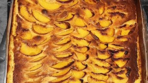 Torta de ricota y duraznos para los más golosos