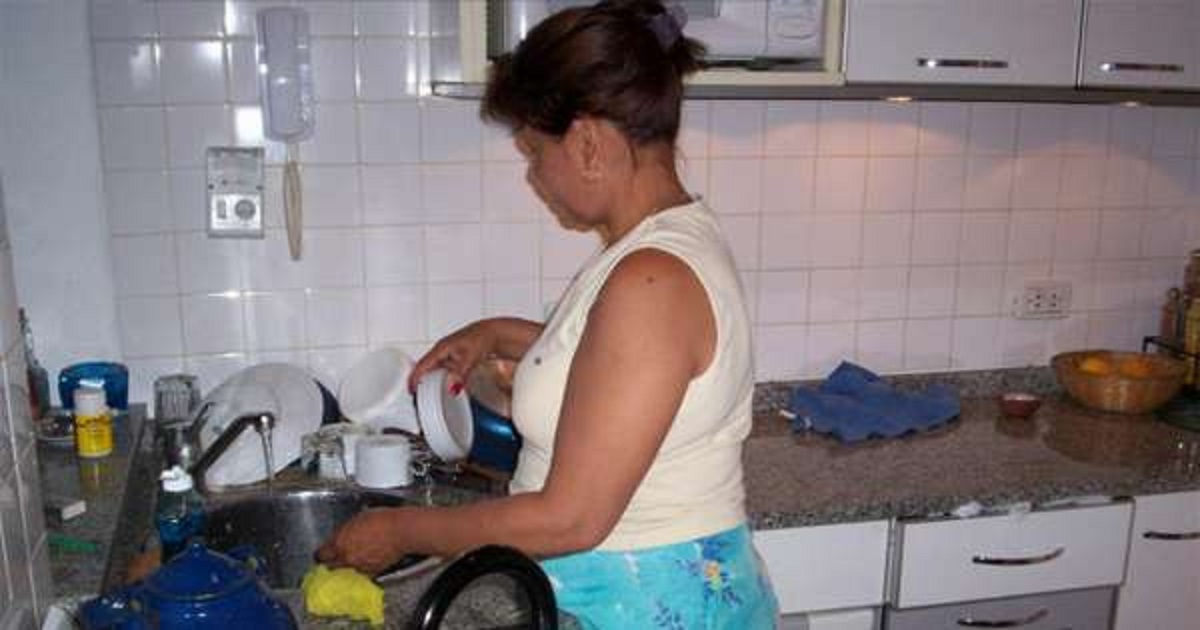 Las empleadas domésticas recibieron el primer aumento salarial del año.-