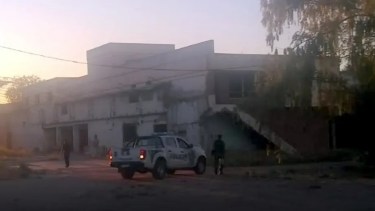 La mujer fue atacada y abandonada en la expesquera Galme la mañana del 3 de marzo pasado en San Antonio Oeste (SAO). (foto gentileza archivo)