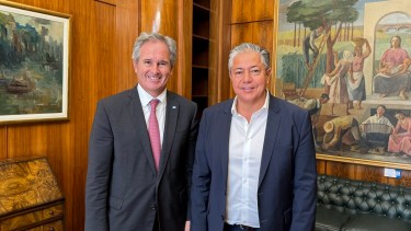 El gobernador se reunió con el secretario de Finanzas de la Nación, Pablo Quirno. Foto: gentileza.