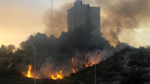 Incendian intencionalmente una barda de Neuquén, a metros de la Ruta 7: «Es preocupante»