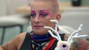 Juliana "Furia" se cargó a dos jugadores en una sola noche.-