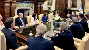 Milei se reunió con su gabinete tras el rechazo del DNU y por la Ley Ómnibus: se sumaron Menem y Villarruel