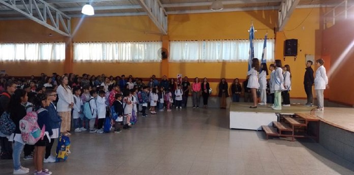 El gobierno de Neuquén aseguró que el 96% de las escuelas iniciaron las clases con normalidad