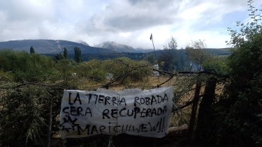 La comunidad Coronado Inalef resiste a ser desalojada de tierras de Mallín Ahogado. Archivo