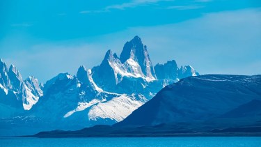 El lago Viedma. Por su profundidad, figura en un ránking mundial. Está en Río Gallegos