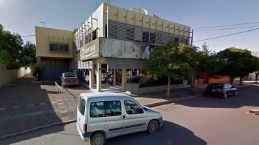 La emisora está ubicada en la calle Alvaro Barros de la capital provincial.