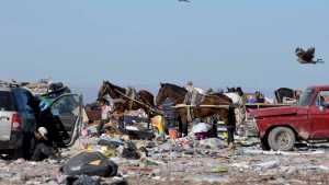 Chicos y chicas en el basural de Neuquén: le piden al gobierno que releve cuántos son y cómo viven