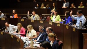 Piden el respaldo de la Legislatura al decreto de Figueroa que otorgó el aumento salarial a docentes