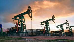 La OPEP aumentó su producción en febrero pese a los recortes