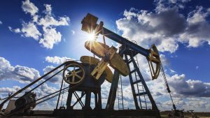 Los precios del petróleo suben en medio de preocupaciones por el suministro
