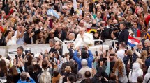 Imagen de El Papa Francisco presidió la misa de Pascua y pidió por la paz: «La guerra es siempre un absurdo y una derrota»