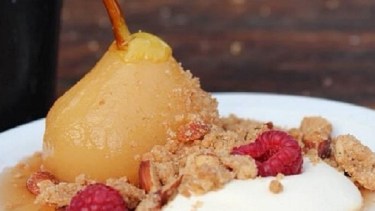 Peras en compota, un clásico de los postres valletanos