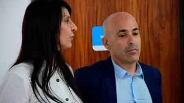 La diputada Villaverde y el abogado O'Rourke, apoderado del partido, que insistió en la teoría de un "boicot interno". (Foto: Archivo / Alejandro Carnevale)