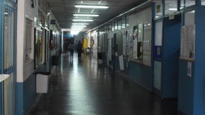Universidad del Comahue en crisis: aulas heladas por la rotura de caldera en el edificio de Roca