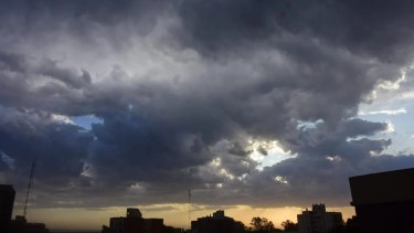 Activan alerta por viento fuerte, tormentas y granizo en seis provincias este lunes
