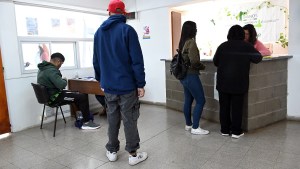 Por la crisis, el municipio de Viedma asiste a 1.200 familias