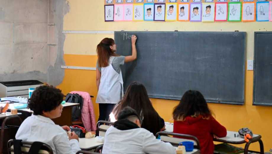 Ya se estableció la fecha del regreso a clases tras el receso invernal 2026 (Foto: archivo)