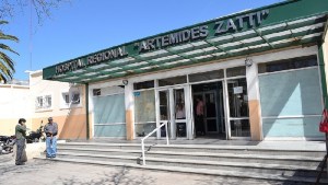 Joven golpeada y encontrada en una expesquera de San Antonio Oeste: su familia pide ayuda