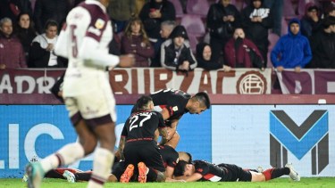 Estudiantes le ganó a Lanús y se metió en los cuartos de final.