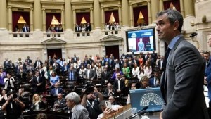 Ley Bases en Diputados, en vivo: protesta y acampe de ATE frente al Congreso y la postura de Figueroa